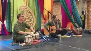 White guy singing Indian song :must watch