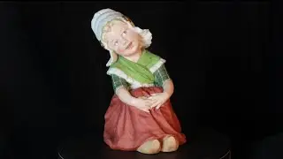 Gebr&uuml;der Heubach - Fillette hollandaise, figurine en biscuit