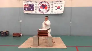 Toogee Taekwondo (ITTA) 6 Tile break