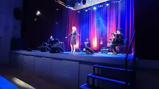 Katarzyna Żak w muzyczno-aktorskim recitalu