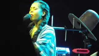 Erykah Badu - Time's a Wastin
