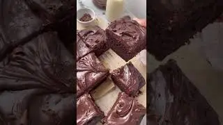 One Bowl MOIST Vegan Chocolate Zucchini Cake #zucchinicake #veganbaking #vegancake