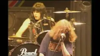 Ramones - I Wanna Be Sedated - Live estadio river plate 1996