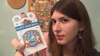 Holiday pins & Vlognukkah | Vlognukkah #1