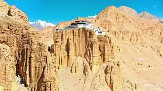 Rugged Cliffs of Upper Mustang 🏜️ | AI-Generated Nepal Landscape 4K | Ochre Canyons & Blue Skies