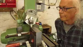 Spacer plate for the tailstock.