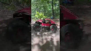 Friday vibes #rc #axial #remotecontrolcars #viral #offroad #rccars #toycars #rccrawler #rcoffoad