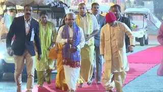 తిరుమలకు ప్రముఖులు - శ్రీవారిని దర్శించుకున్న మారిషస్ అధ్యక్షుడు ధరమ్ బీర్ గోకుల్ || DharamBheer