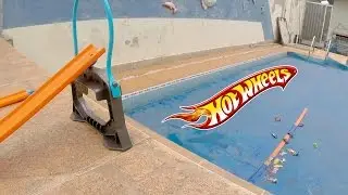 Pista Hot Wheels Desafio Salto da Mega Rampa - Carrinho do Robin #7