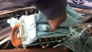 What&rsquo;s  inside car airbag?🧐