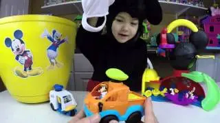 HUGE MICKEY MOUSE WORLD'S BIGGEST SURPRISE EGG Minnie Mouse Disney Surprise Eggs Kids Toys Review
