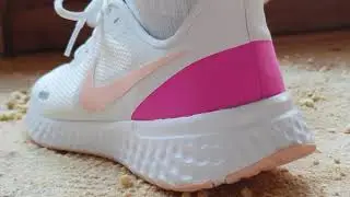 Michelle crushing cereal under Nikes