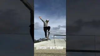Just a lil fs 180 on the pyramid!🤘🏽.                                  #explorepage #skate