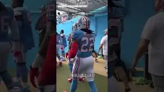 The Tennessee Titans Walk Into There Stadium With The Throwback Houston Oilers Jerseys&hellip;..👀 #shorts