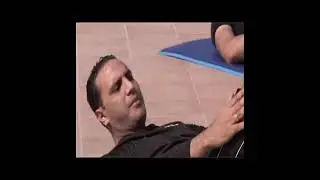 كابتن احمد فوده ومع تمارين المعده.wmv