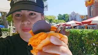 Tried the Jack-O'-Lantern Mickey Pumpkin Macaron at Disneyland 🎃