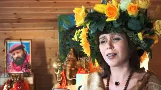 Olesya Charivna, Gayatri Mantra - Стоїть гора високая
