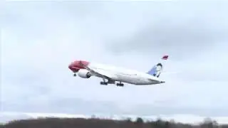 Building A Norwegian 787 - TimeLapse