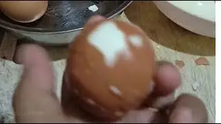 🥚✨ ASMR Peeling Crispy Boiled Egg Shell &mdash; Satisfying Sounds