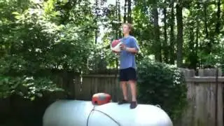 EPIC BASKETBALL TRICKSHOTS!!!!