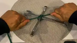 Reliable Knot How to Tie Two Keys Crosswise