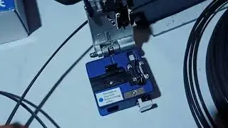 Cara menggunakan Fiber Optic Cleaver (Memotong Fiber Optic)
