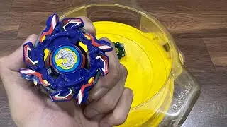 I tried batting the Jumping Flying beyblade Cyber  dragoon