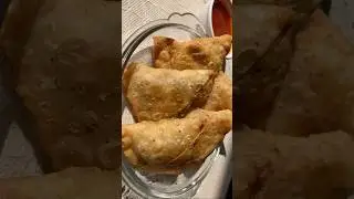 Aloo Ke Samosay Recipe | Crispy Potato Samosa Iftar Special Recipe #shorts #samosarecipe #ytshorts