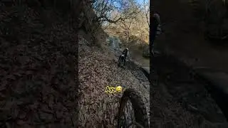 Это было больно 😅 упал прямо на камень #fail #motofail #fails #motoshorts
