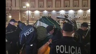 INCIDENTI me Policin&euml;, flet Lapaj nga protesta p&euml;rball&euml; Kryeministris&euml;