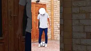 Easy Flick Up ⚽️💥... #football #soccer #skills #howto #tutorial #football_skills #shorts