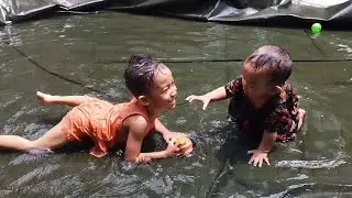 Cute Cici and Caca Water Play | Safe Pool Fun for Babies
