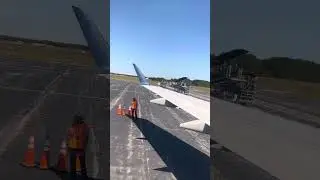 Delta E175 Safety Briefing @MVY