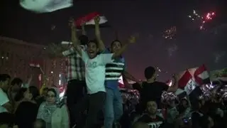 Egypt protesters erupt in joy as army ousts Morsi