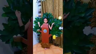 DIY TREE COSTUME       (MADE OUT OF STAR APPLE LEAVES ) #diycrafts #DIYtreecostume #DIY