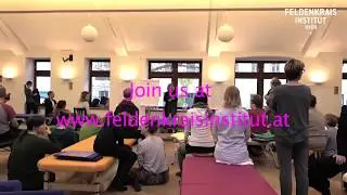 Watch Feldenkrais Trainer Donna Ray teaching in her Vienna Training!