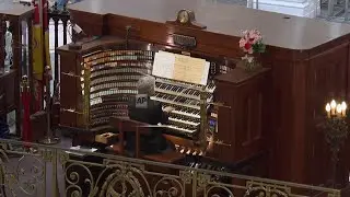 Audiences hear last Wanamaker Organ concerts before Philadelphia Macy's store closes this weekend