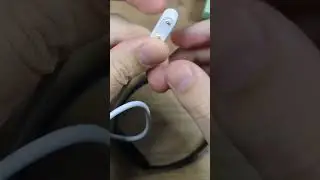 Как зарядить Huawei Band 8 #shorts #HuaweiBand8 #ChargingTutorial #SmartwatchHowTo #BatteryCare