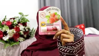 Rivaj UK Pink Magic Strawberry Lip balm  Review | Pink Tinted Lipbalm | You'll Absolutely Love it! 💗