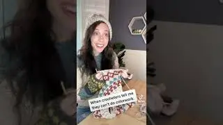 У меня есть видео, которые помогут вам освоить вязание крючком цветных изделий! Действуйте! Берит...