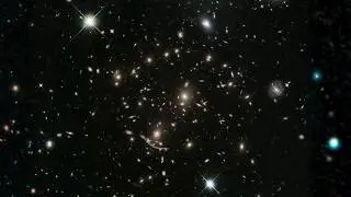 Video zoom into Abell 370