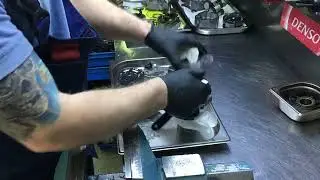 Air conditioning compressor repair for Audi A4 A6 Passat Octavia Bearing replacement Clutch repair