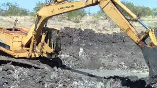 CAT 235 Excavator Digging 2