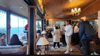 Let”s go to English cottage to celebrate Merry Christmas with me#merry Christmas everyone
