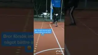 Sjukt skott om ni ser deh&auml;r titta