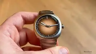 Hands-on and wrist-roll with H. Moser & Cie. Streamliner Centre Seconds Smoked Salmon