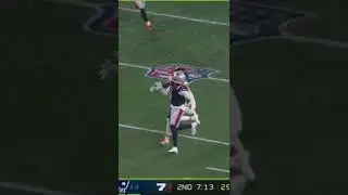 Devante Parker with a nice catch from the Pats new QB 🤩