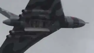 Yeovilton 2015 - Vulcan XH558 Display, Land and Park