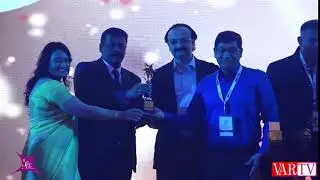 CIPL receiving the award for the Best System Integrator at VAR Symposium 17th Star Nite Awards 2018