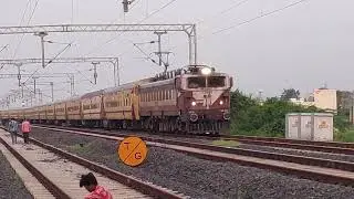11755 Itwari Rewa Express Arrival At Saoner junction #viral #trains #trending #railway #nagpur
